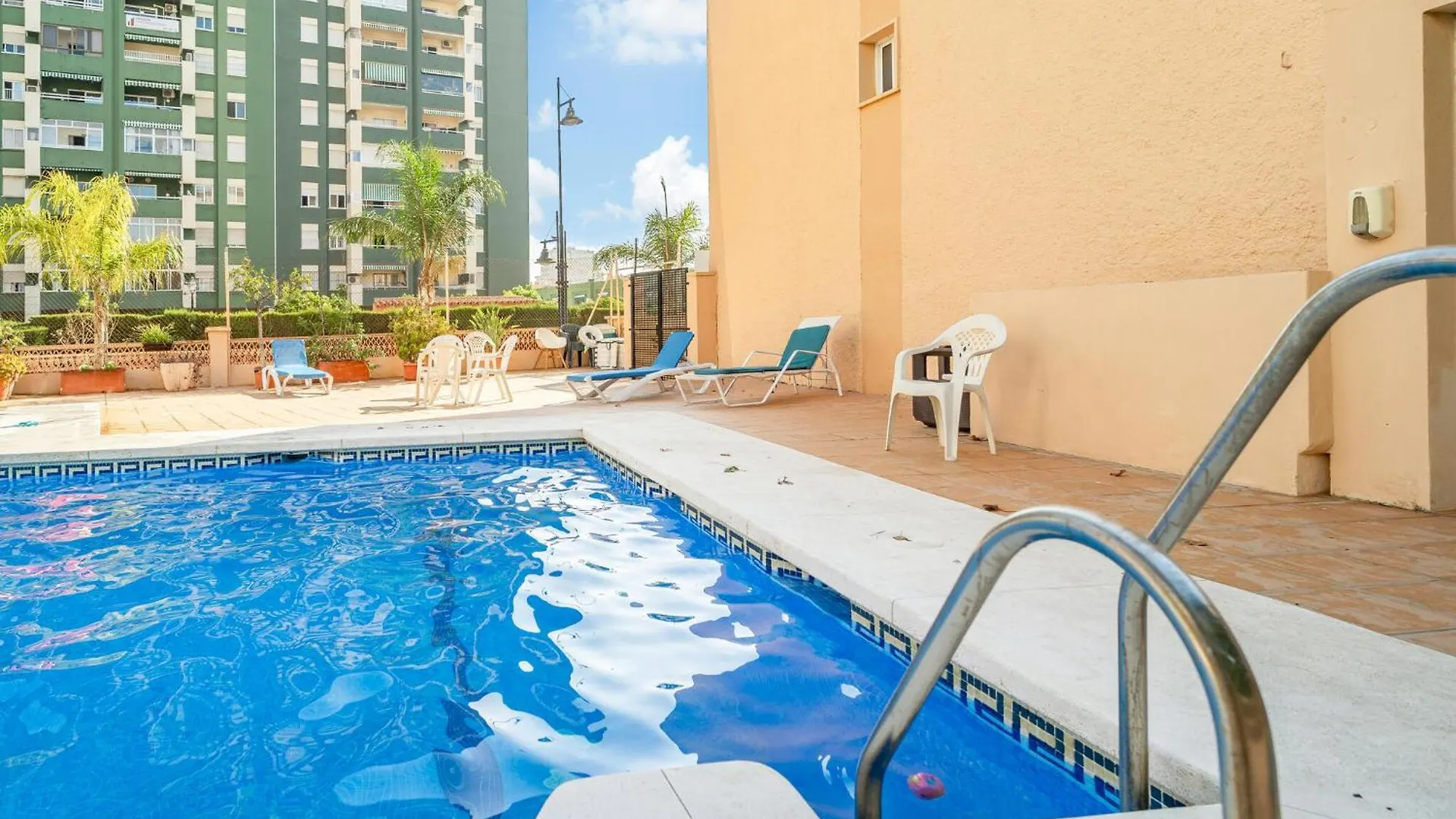Awesome Apartment In Fuengirola With Wifi España